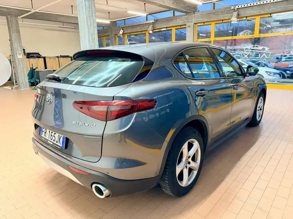 Alfa Romeo Stelvio 2.2Td 150cv Aut E6 09/2017-photo-2