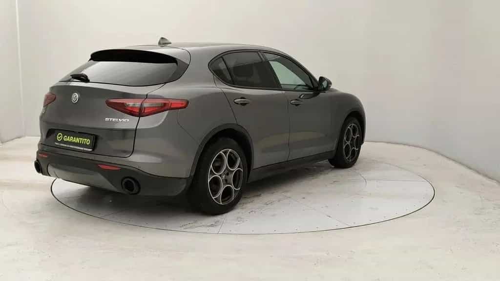Alfa Romeo Stelvio 2.2 Turbodiesel 190 CV AT8 Q4 03/2022-photo-3
