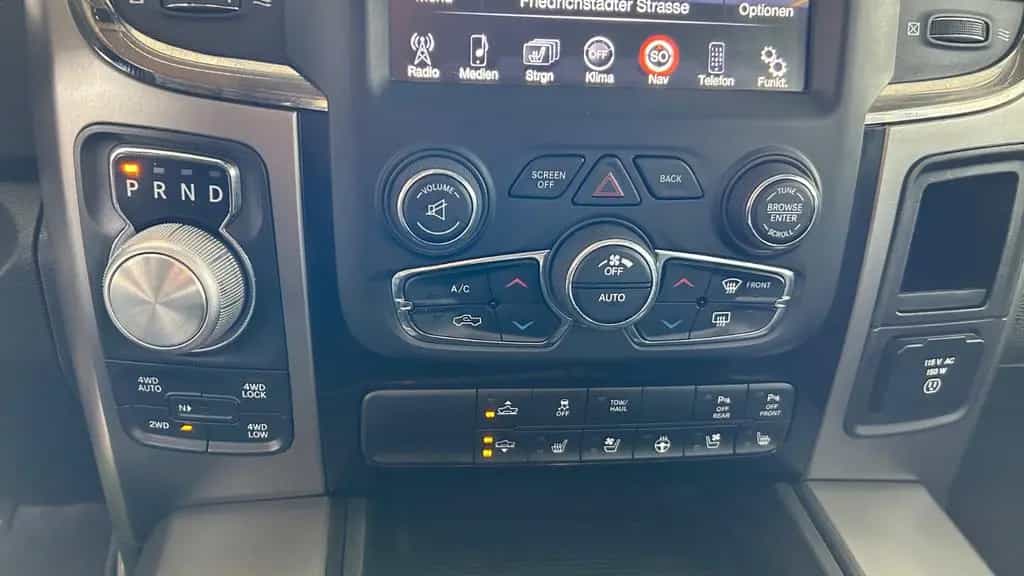 Dodge RAM 1500*AHK*Navi* 02/2015-photo-17