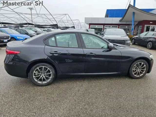 Alfa Romeo Giulia ALFA ROMEO Giulia Giulia 2.2 t Super Q4 180cv aw 06/2018-photo-3