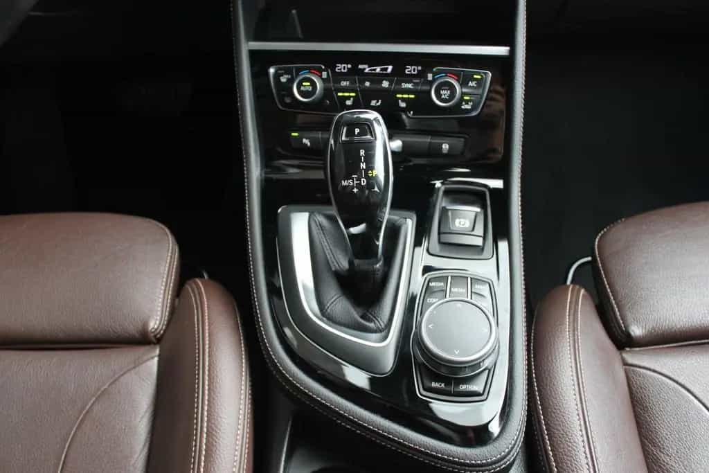 BMW 220 Gran Tourer 220xd GT Sport NAVI, LED, KAM, ACC, AHK, 7-Sitze 06/2019-photo-17