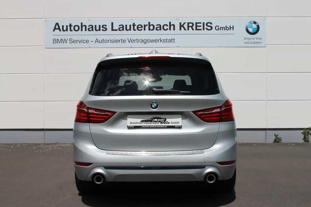 BMW 220 Gran Tourer 220xd GT Sport NAVI, LED, KAM, ACC, AHK, 7-Sitze 06/2019-photo-3