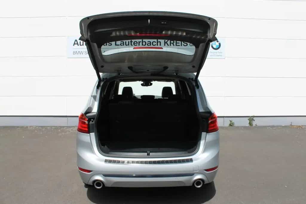 BMW 220 Gran Tourer 220xd GT Sport NAVI, LED, KAM, ACC, AHK, 7-Sitze 06/2019-photo-4