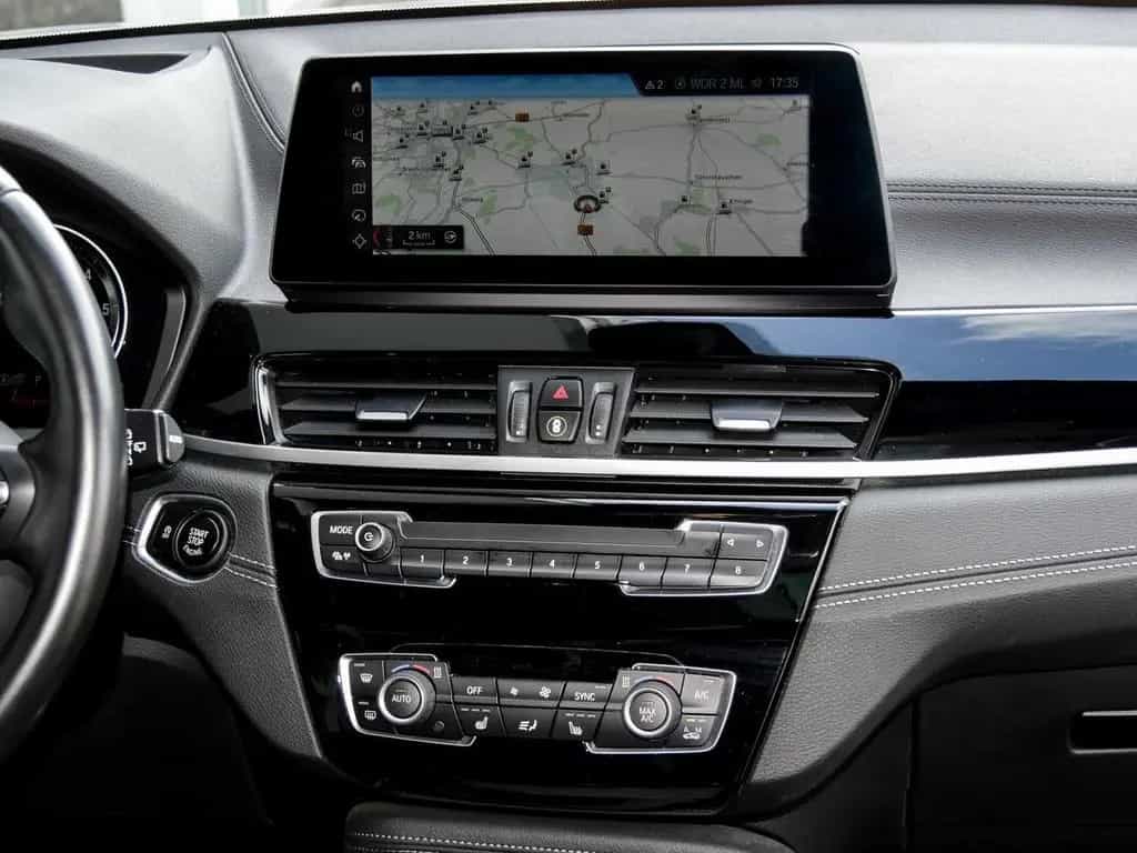 BMW X2 xDrive20d A HUD PANO AHK RFK NAVI LED DAB LM 02/2022-photo-6