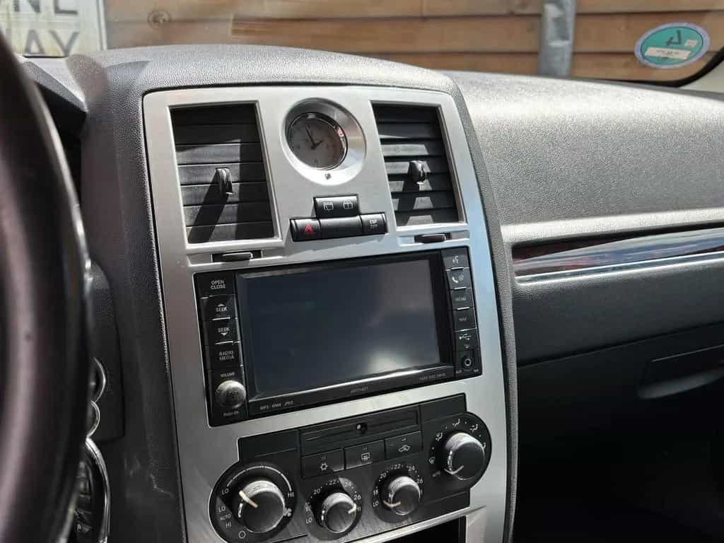 Chrysler 300C 3.0 CRD SHZ Leder Xenon AHK Klima Schiebed 03/2008-photo-21