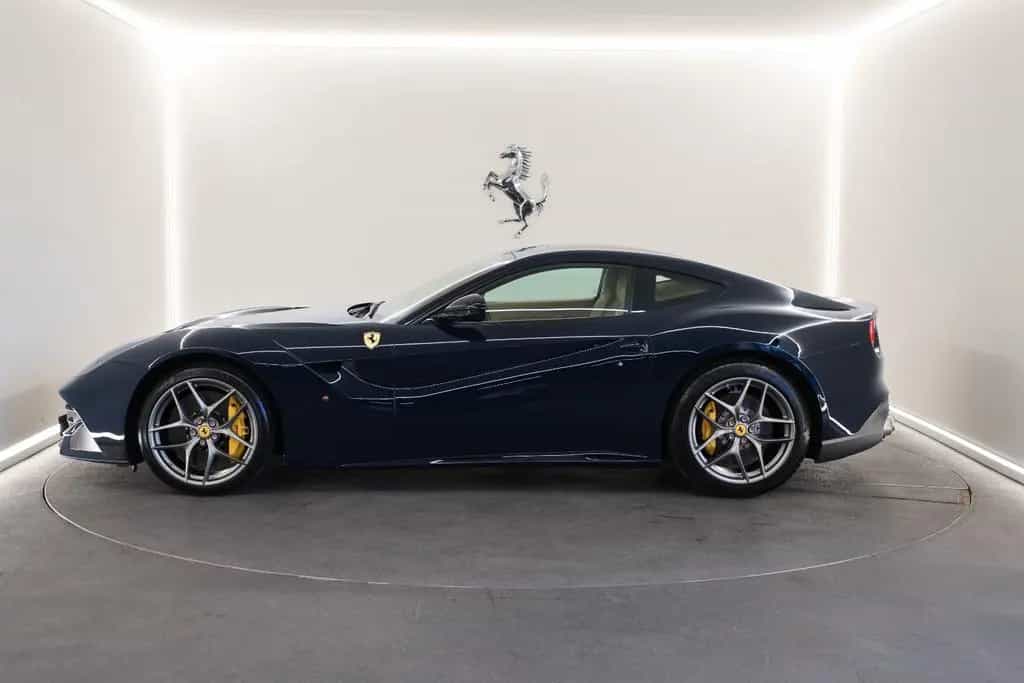 Ferrari F12 berlinetta / Blu Pozzi / Ferrari Approved 01/2013-photo-1