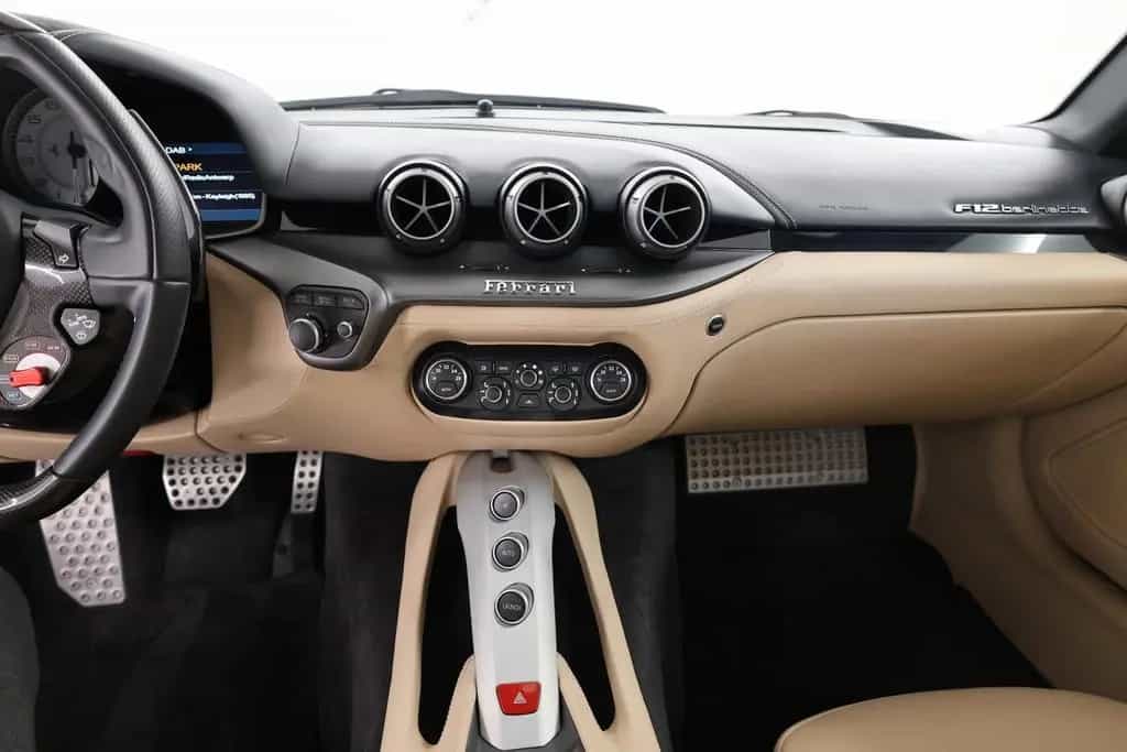 Ferrari F12 berlinetta / Blu Pozzi / Ferrari Approved 01/2013-photo-17