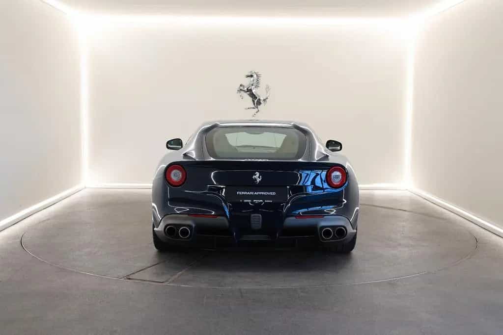 Ferrari F12 berlinetta / Blu Pozzi / Ferrari Approved 01/2013-photo-3