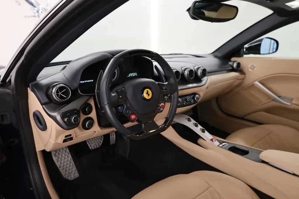 Ferrari F12 berlinetta / Blu Pozzi / Ferrari Approved 01/2013-photo-9