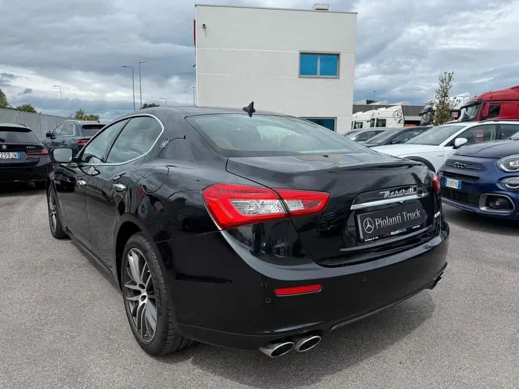 Maserati Ghibli V6 Diesel 04/2015-photo-1