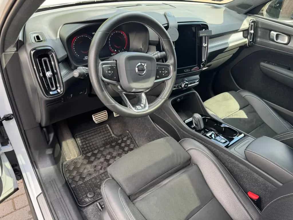 Volvo XC40 XC 40 R Design AWD PANO-STANDH.20Zoll 05/2020-photo-25