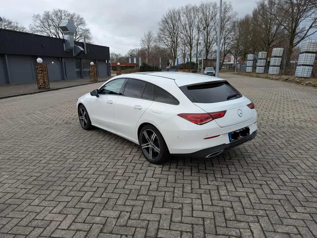 Mercedes-Benz CLA 220 Shooting Brake 08/2019-photo-2