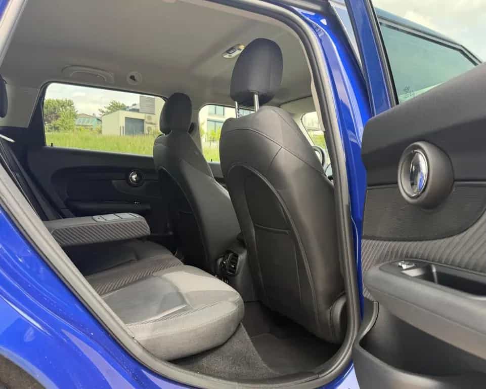 MINI Cooper D Clubman ClubmanAutom-PDC-NAVI-SZH-AppleCarPlay-Unfallfre 06/2019-photo-20