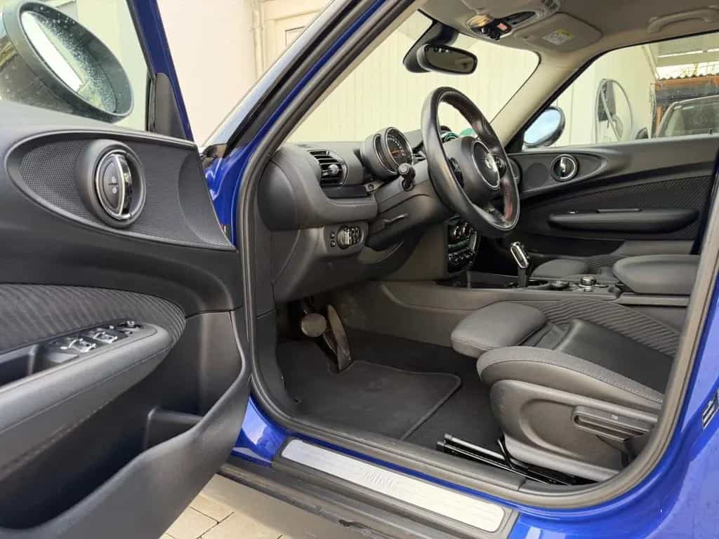 MINI Cooper D Clubman ClubmanAutom-PDC-NAVI-SZH-AppleCarPlay-Unfallfre 06/2019-photo-6