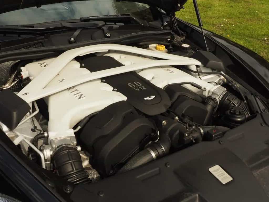Aston Martin Vanquish Volante BRD TT3 8Spd, B&O, Carbon, MwSt 06/2015-photo-11