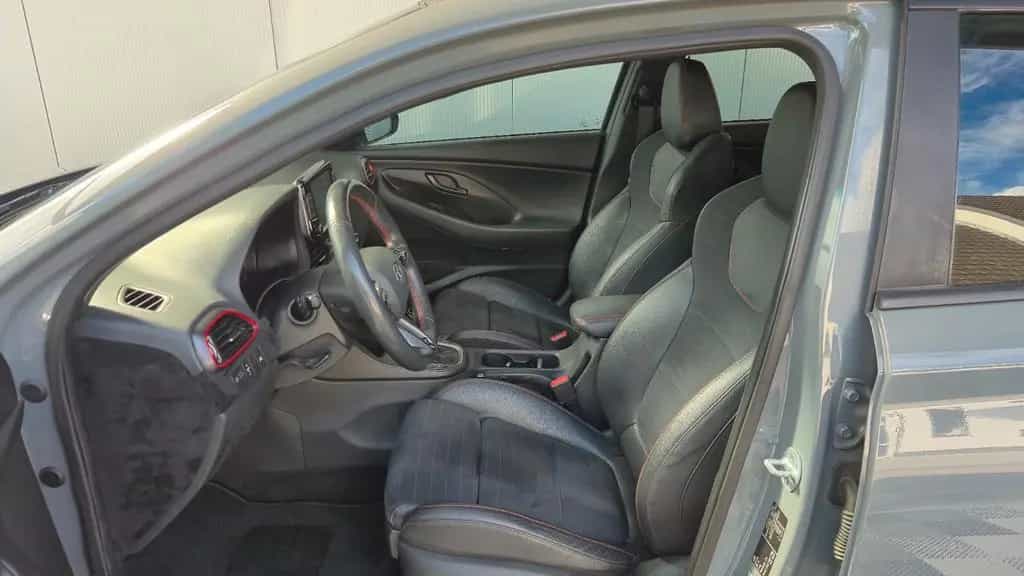 Hyundai i30 Fastback N Performance*PANO*NAVI*LED*2.HAND* 04/2019-photo-12