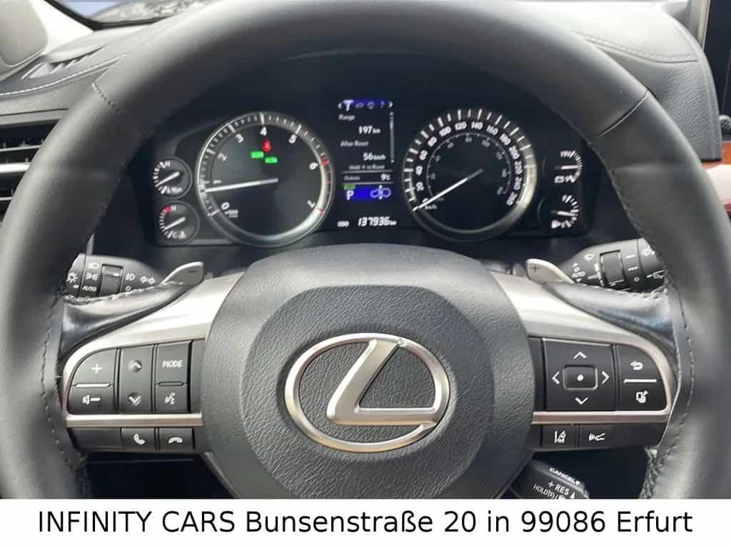 Lexus LX 570 01/2018-photo-10