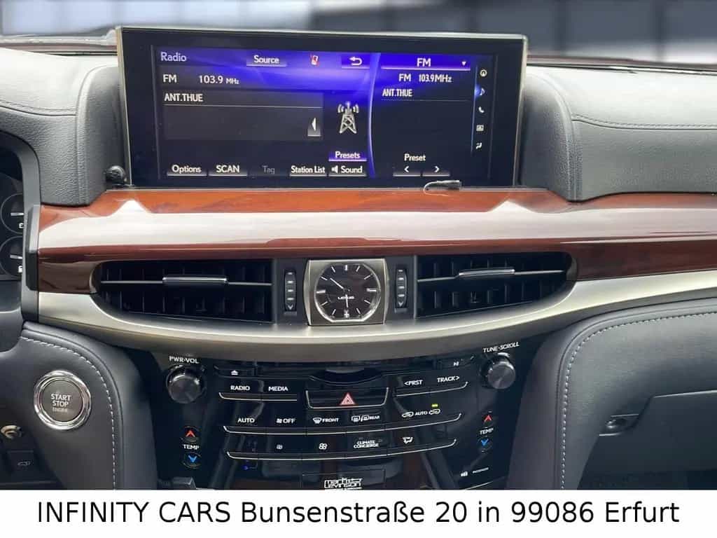 Lexus LX 570 01/2018-photo-12