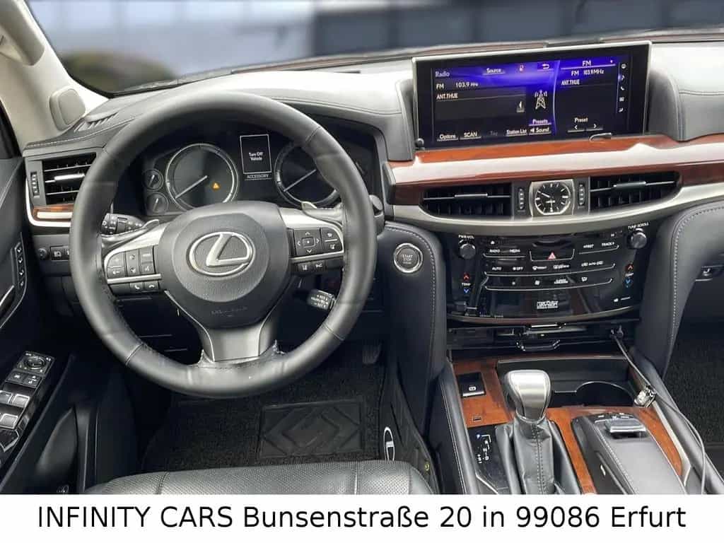 Lexus LX 570 01/2018-photo-14