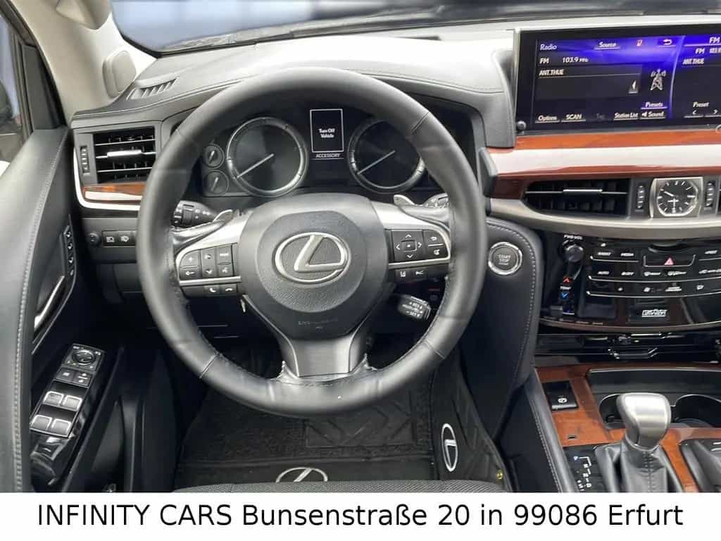 Lexus LX 570 01/2018-photo-15