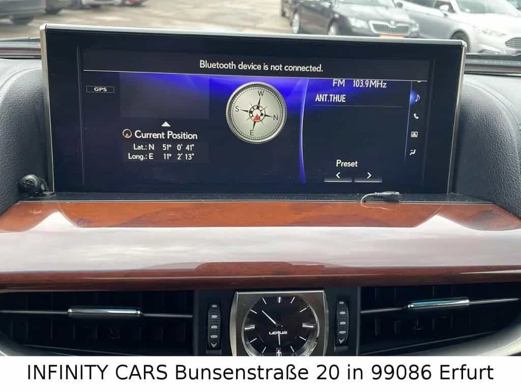 Lexus LX 570 01/2018-photo-36