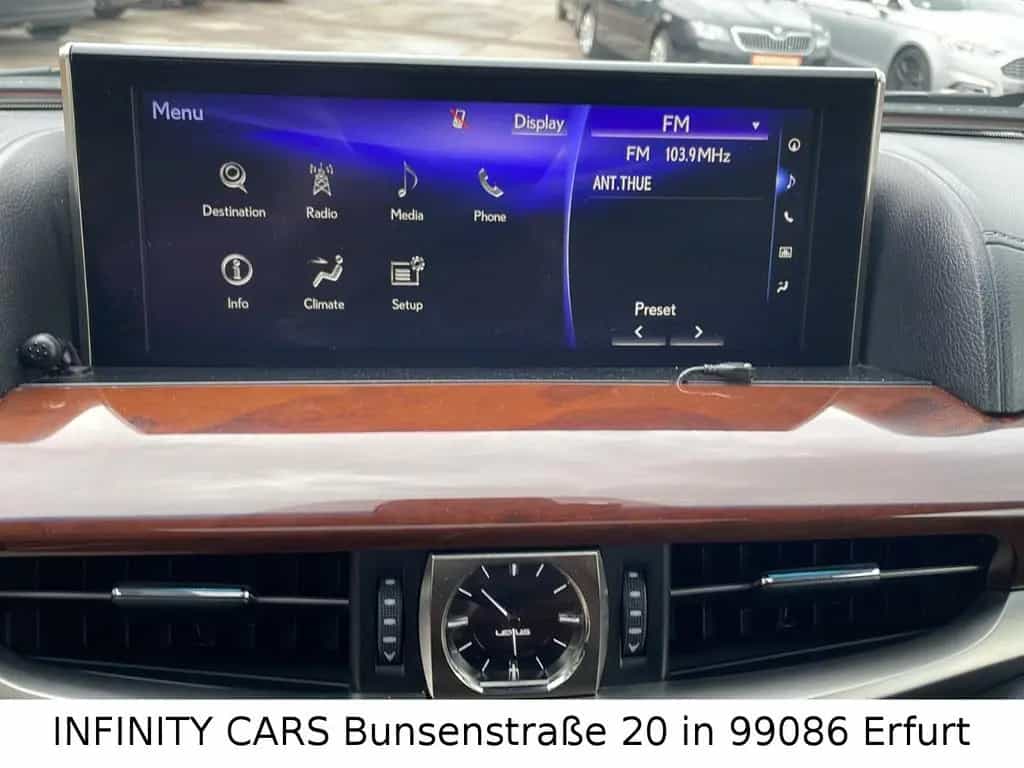 Lexus LX 570 01/2018-photo-37