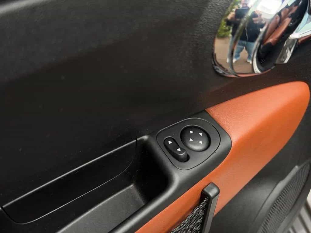 Abarth 500 Cabrio 1,4 T/Volleder*Automatik*Xenon*Pdc 12/2011-photo-18