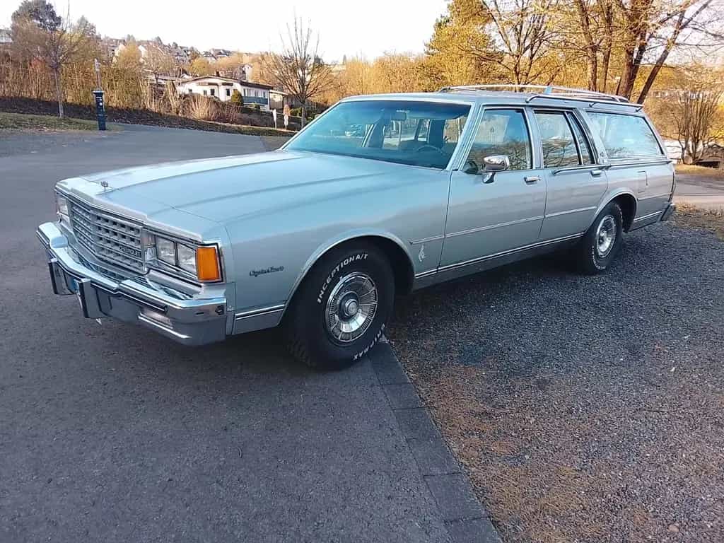 Chevrolet Caprice Station Wagon ehemaliger bestatter V8 H 09/1981-photo-0