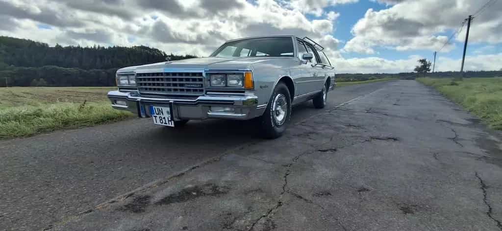 Chevrolet Caprice Station Wagon ehemaliger bestatter V8 H 09/1981-photo-5