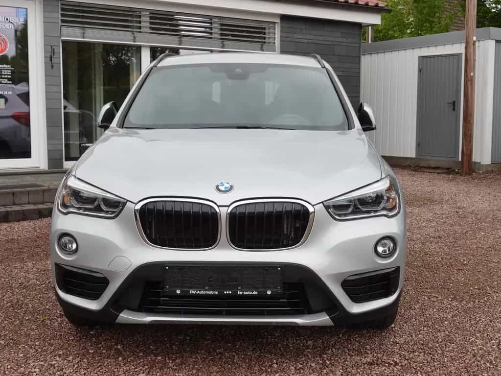 BMW X1 xDrive20i A Sport Line 03/2018-photo-1