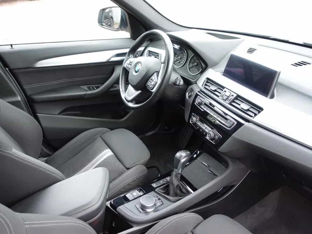 BMW X1 xDrive20i A Sport Line 03/2018-photo-11
