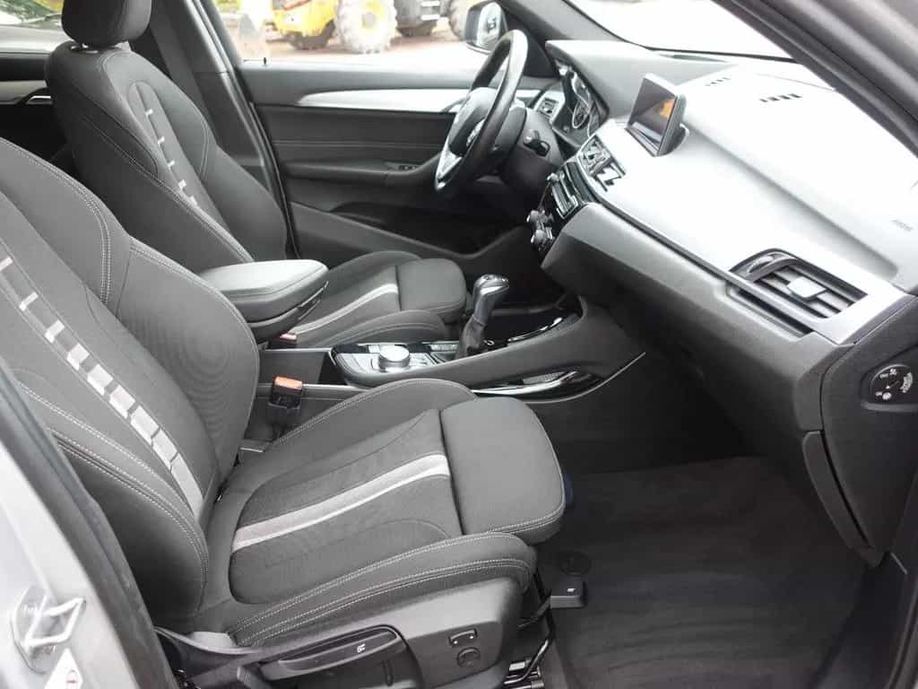 BMW X1 xDrive20i A Sport Line 03/2018-photo-12