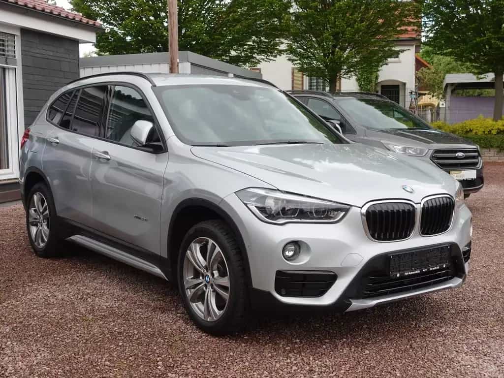 BMW X1 xDrive20i A Sport Line 03/2018-photo-2