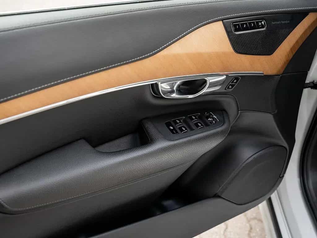 Volvo XC90 B5 AWD Inscription 08/2020-photo-24