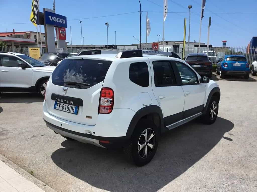 Dacia Duster 1.5 dCi 110 CV S&S 4x2 Serie Specia 06/2017-photo-2