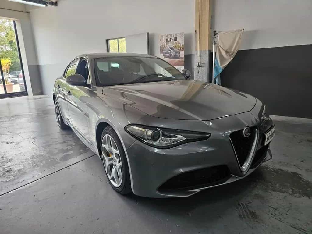 Alfa Romeo Giulia 2.2 Turbodiesel 190 CV AT8 Exe 03/2019-photo-2