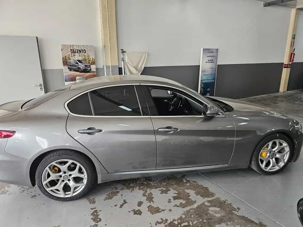 Alfa Romeo Giulia 2.2 Turbodiesel 190 CV AT8 Exe 03/2019-photo-3