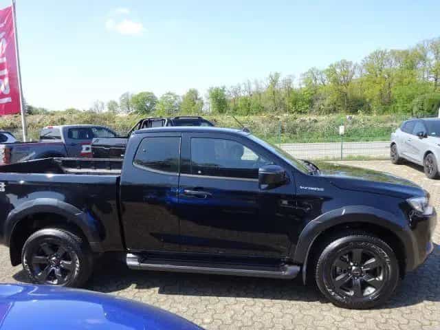 Isuzu D-Max Space Cab 1.9 4WD V-CROSS Jägerpreis null-photo-3