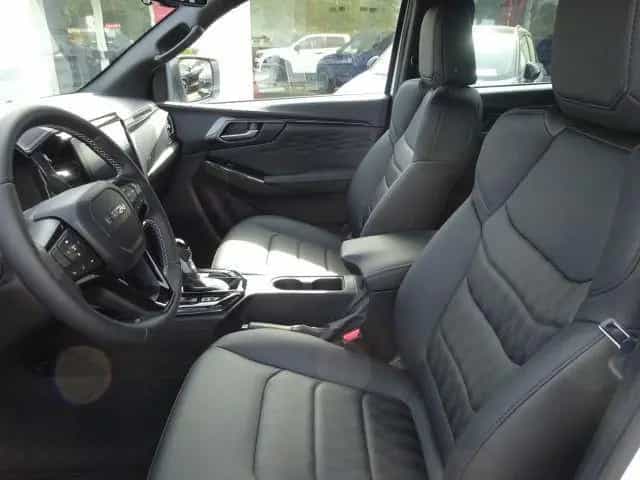Isuzu D-Max Double Cab 1.9 4WD V-CROSS Jägerpreis null-photo-22