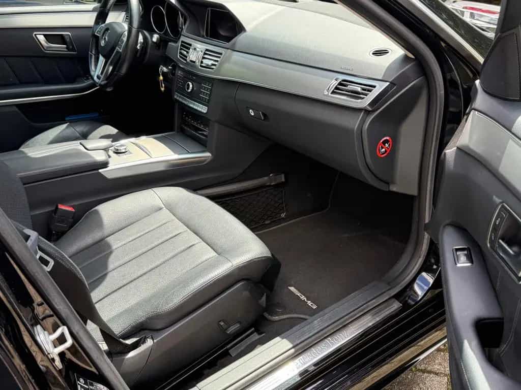 Mercedes-Benz E 400 Limousine Amg *Pano*360*Sitzbelüftung* 12/2015-photo-23