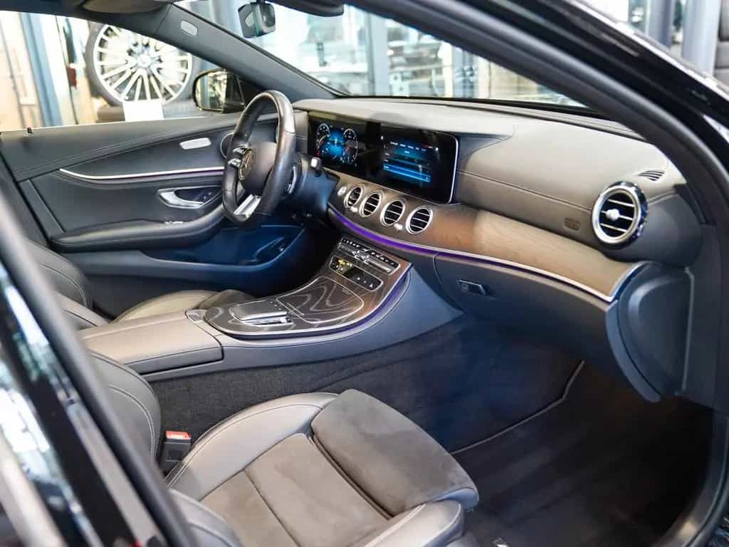 Mercedes-Benz E-Class d T AMG Line Schiebedach AHK Kamera Totwin 11/2021-photo-11