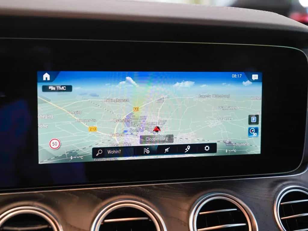 Mercedes-Benz E-Class d T AMG Line Schiebedach AHK Kamera Totwin 11/2021-photo-20