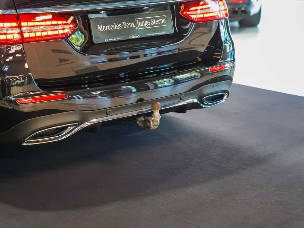 Mercedes-Benz E-Class d T AMG Line Schiebedach AHK Kamera Totwin 11/2021-photo-6