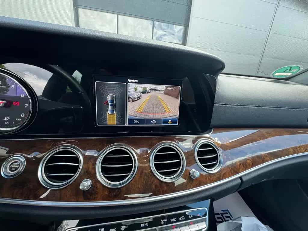 Mercedes-Benz E 200 E Limousine 2.0 CGI 360KAERA+NAVI+SHZ 07/2016-photo-20