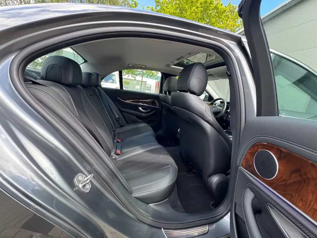 Mercedes-Benz E 200 E Limousine 2.0 CGI 360KAERA+NAVI+SHZ 07/2016-photo-23