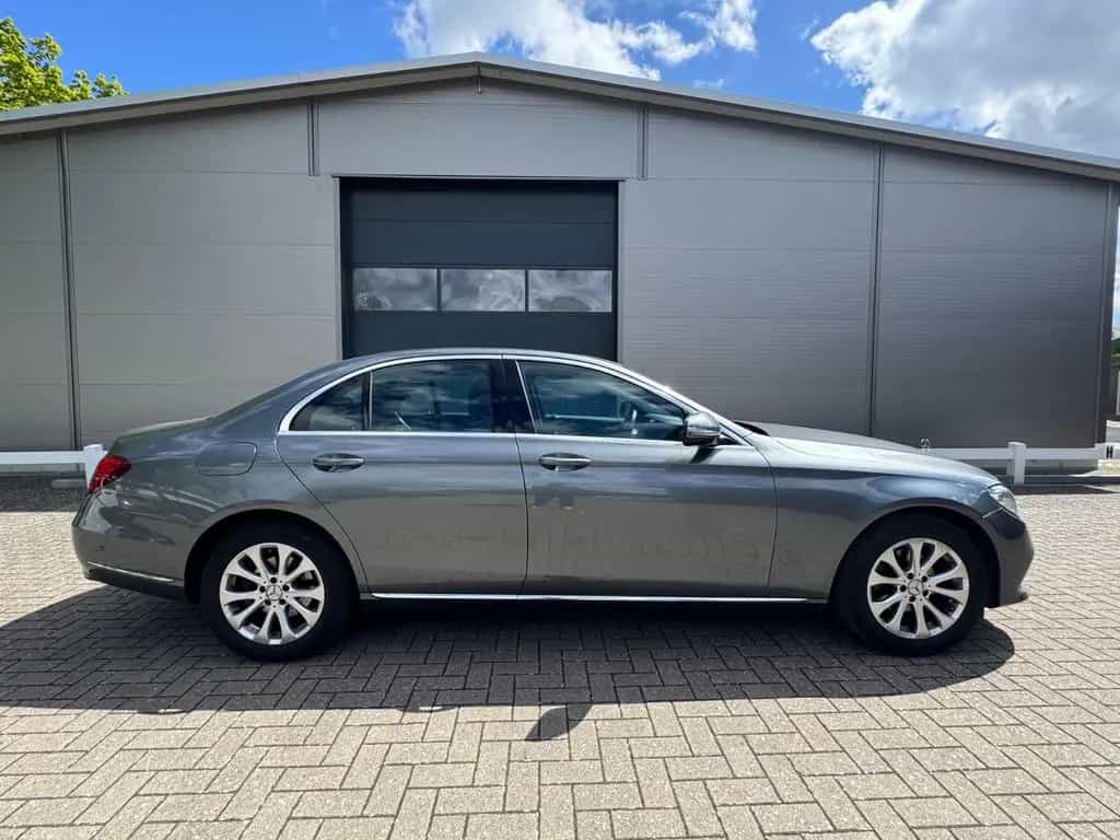 Mercedes-Benz E 200 E Limousine 2.0 CGI 360KAERA+NAVI+SHZ 07/2016-photo-5