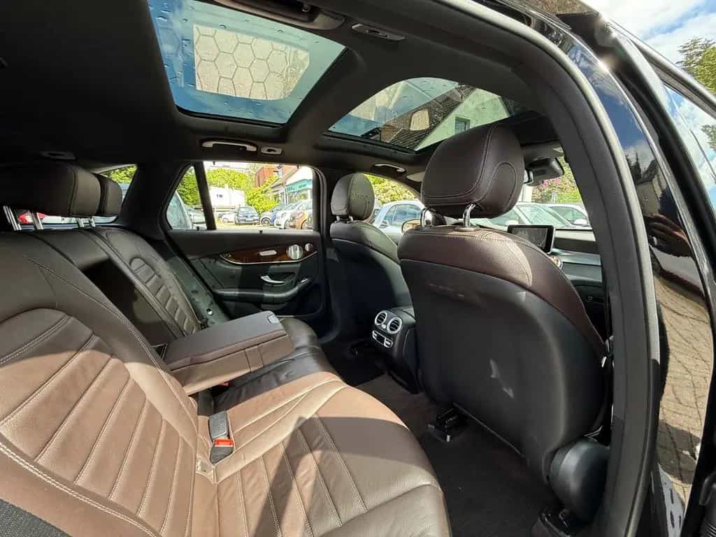Mercedes-Benz GLC 300 GLC300 4MATIC*AMG-LINE*PANO*DISTRO*360KAMERA*ILS 05/2018-photo-20