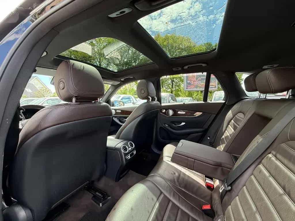 Mercedes-Benz GLC 300 GLC300 4MATIC*AMG-LINE*PANO*DISTRO*360KAMERA*ILS 05/2018-photo-21