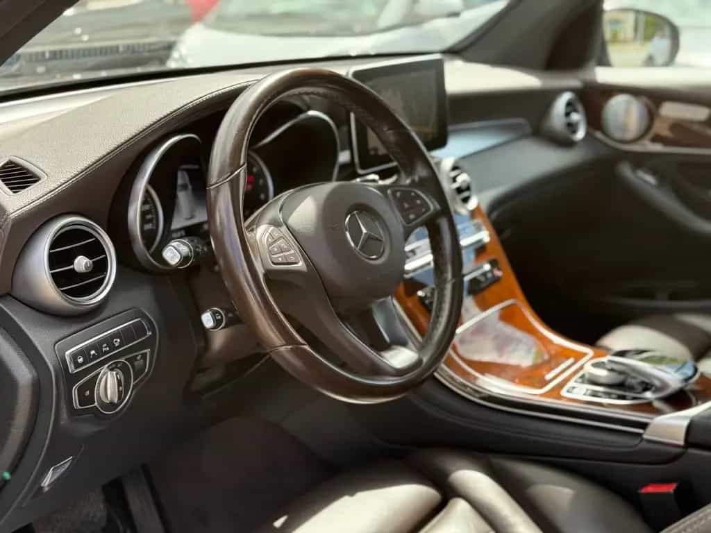 Mercedes-Benz GLC 300 GLC300 4MATIC*AMG-LINE*PANO*DISTRO*360KAMERA*ILS 05/2018-photo-26