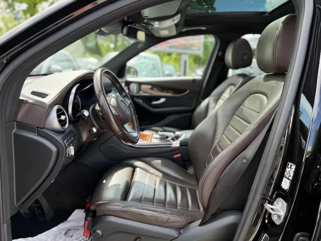 Mercedes-Benz GLC 300 GLC300 4MATIC*AMG-LINE*PANO*DISTRO*360KAMERA*ILS 05/2018-photo-30